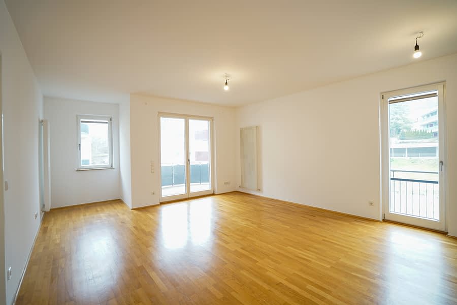 Helle 2-Zimmer Wohnung mit Balkon am Michelsberg 89075 Ulm, Etagenwohnung