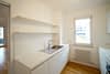 Helle 2-Zimmer Wohnung mit Balkon am Michelsberg - Küche + Durchgang Essbereich